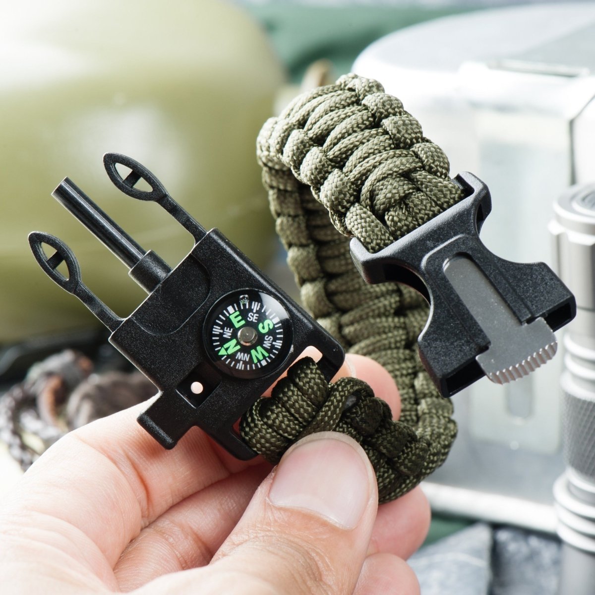 Durable Paracord Survival Bracelet with Compass and Knife | Active Peaks - Active Peaks